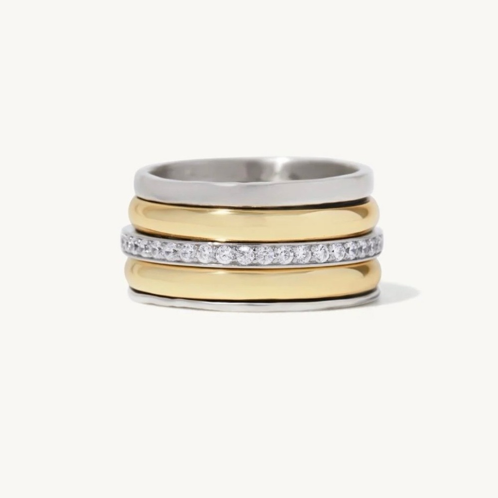 Madiana Spinner Ring